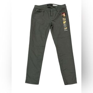 Aeropostale Green Ankle Cropped Jegging  Modern Fit